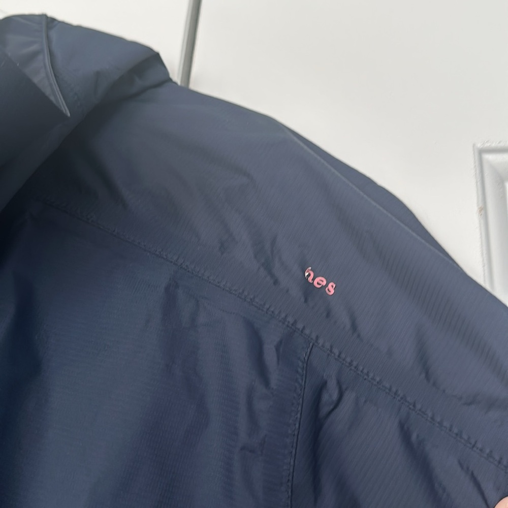 Vineyard Vines Rain Jacket - Picture 7 of 7